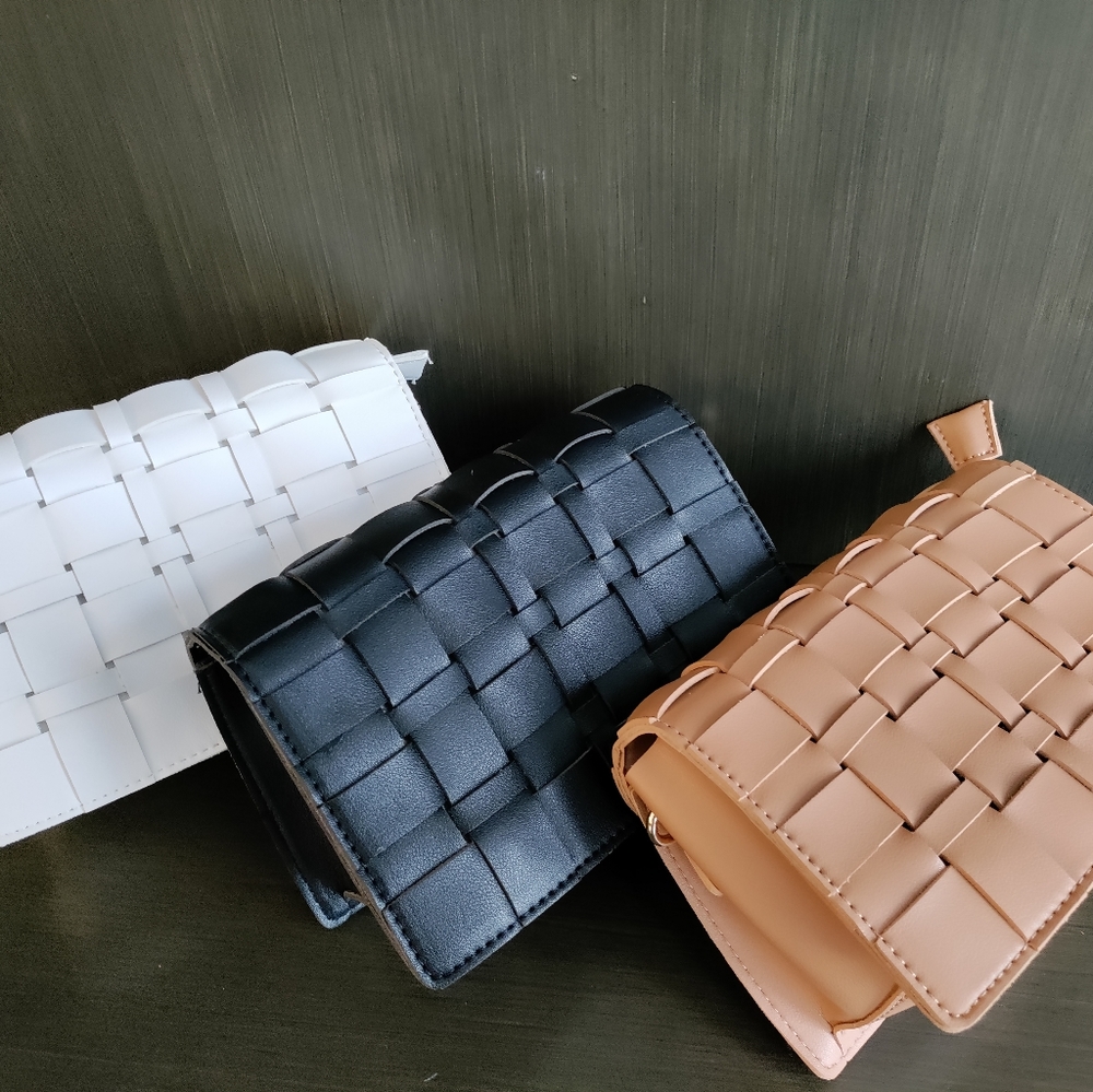 Weaved crossbody bag